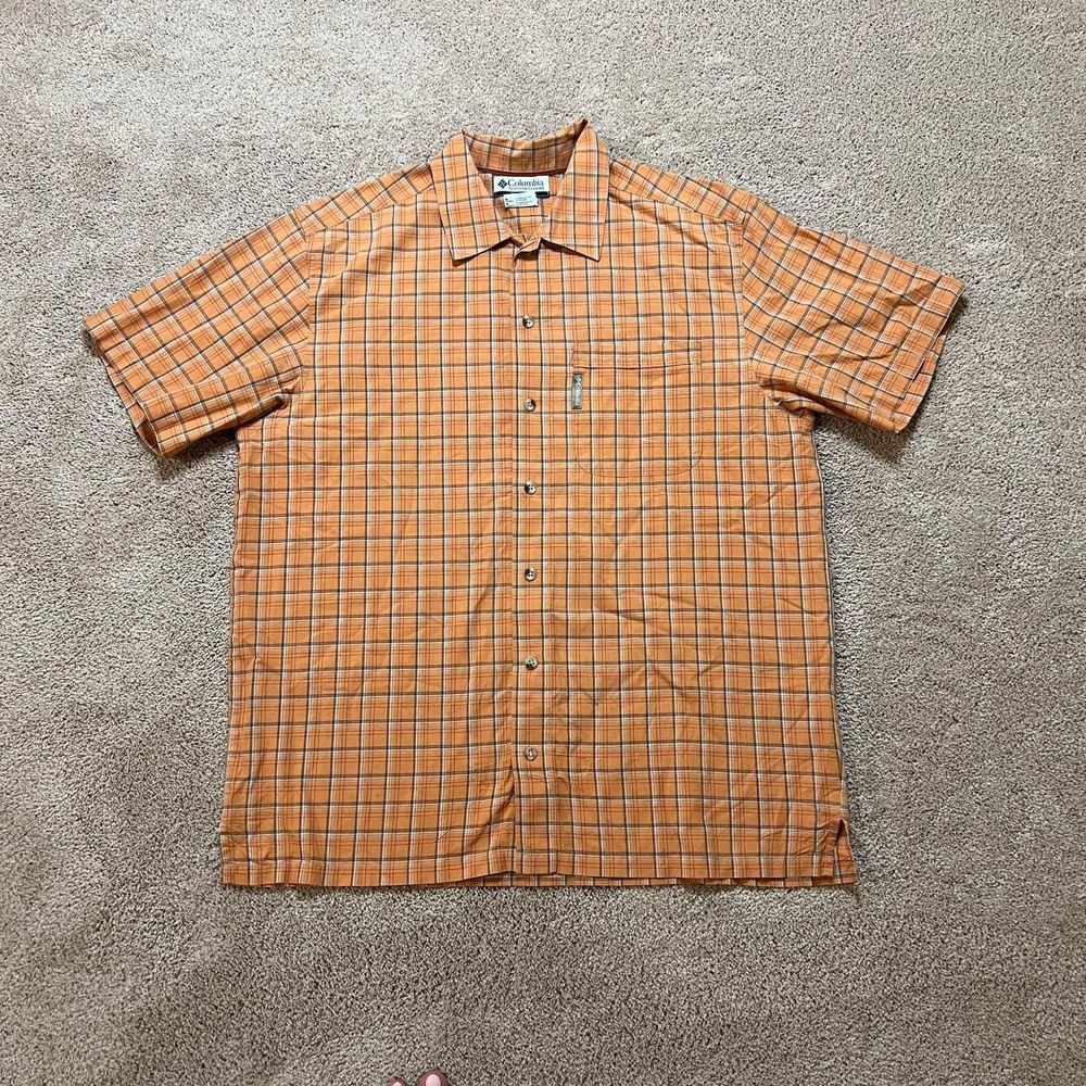Men’s Columbia Short Sleeve Button Down Shirt Size Medium